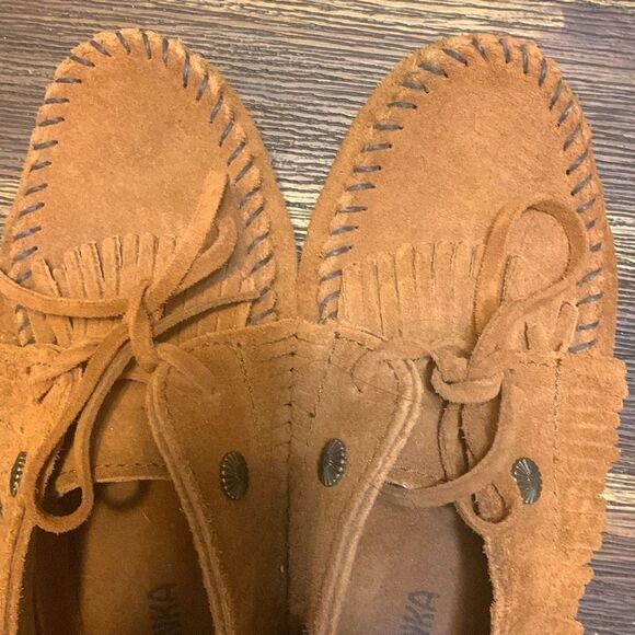 Minnetonka moccasins tassels - Picture 5 of 13